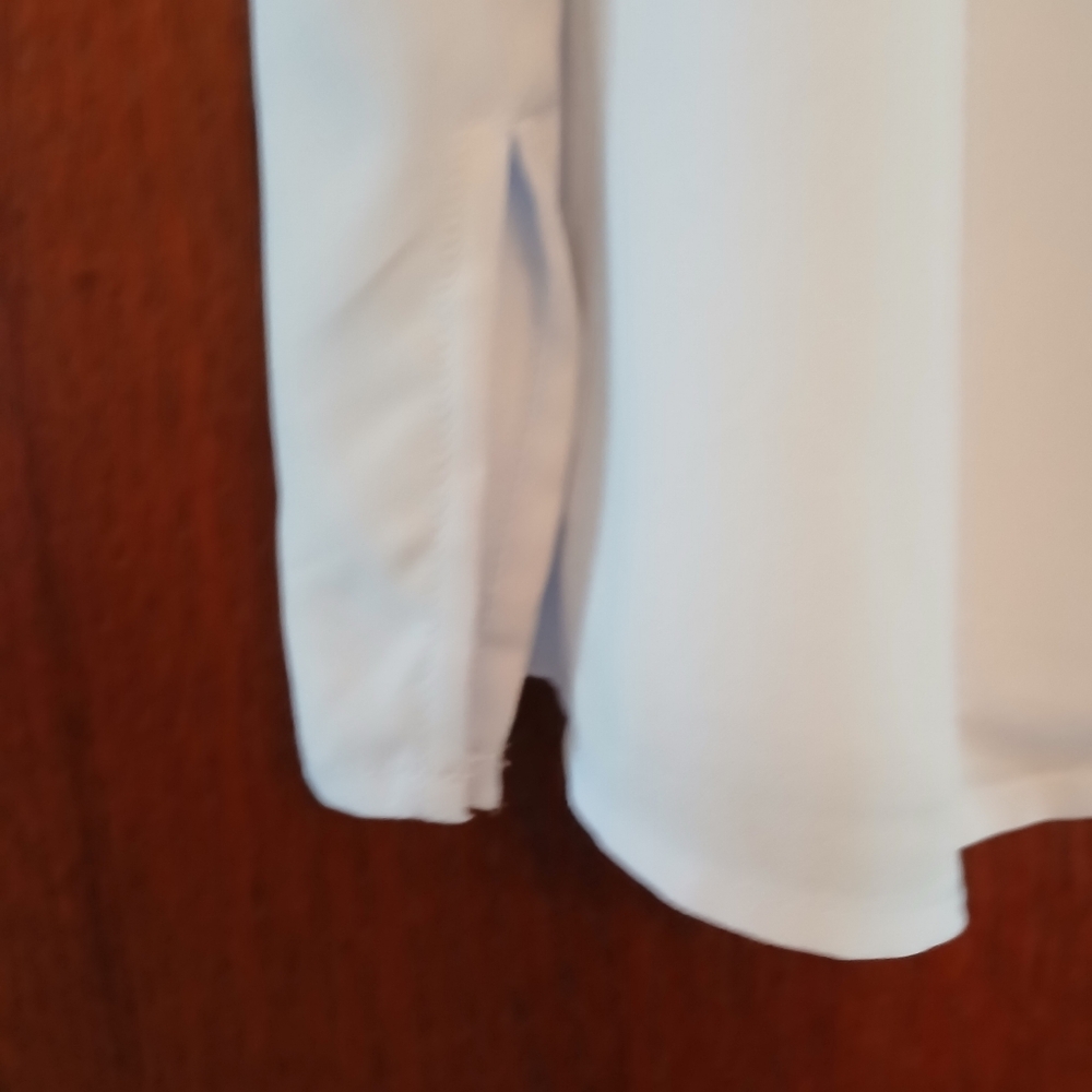 Elie Tahari Silky Sleeveless Top - Picture 3 of 12
